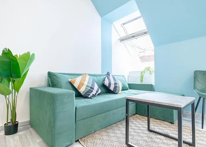 Lovely 2br & 1lr In The Heart Of Daire