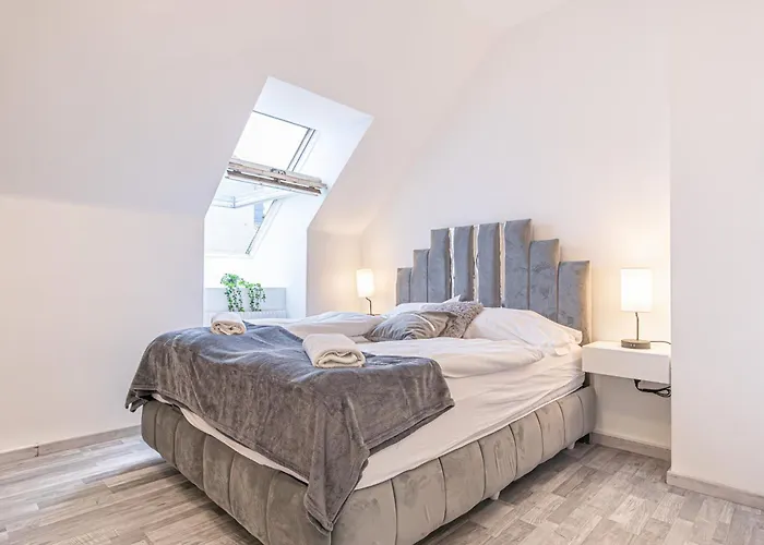 Daire Lovely 2br & 1lr In The Heart Of *