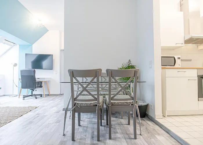 Daire Lovely 2br & 1lr In The Heart Of